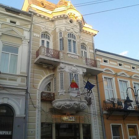 בוטוסאני Hotel Rares מראה חיצוני תמונה