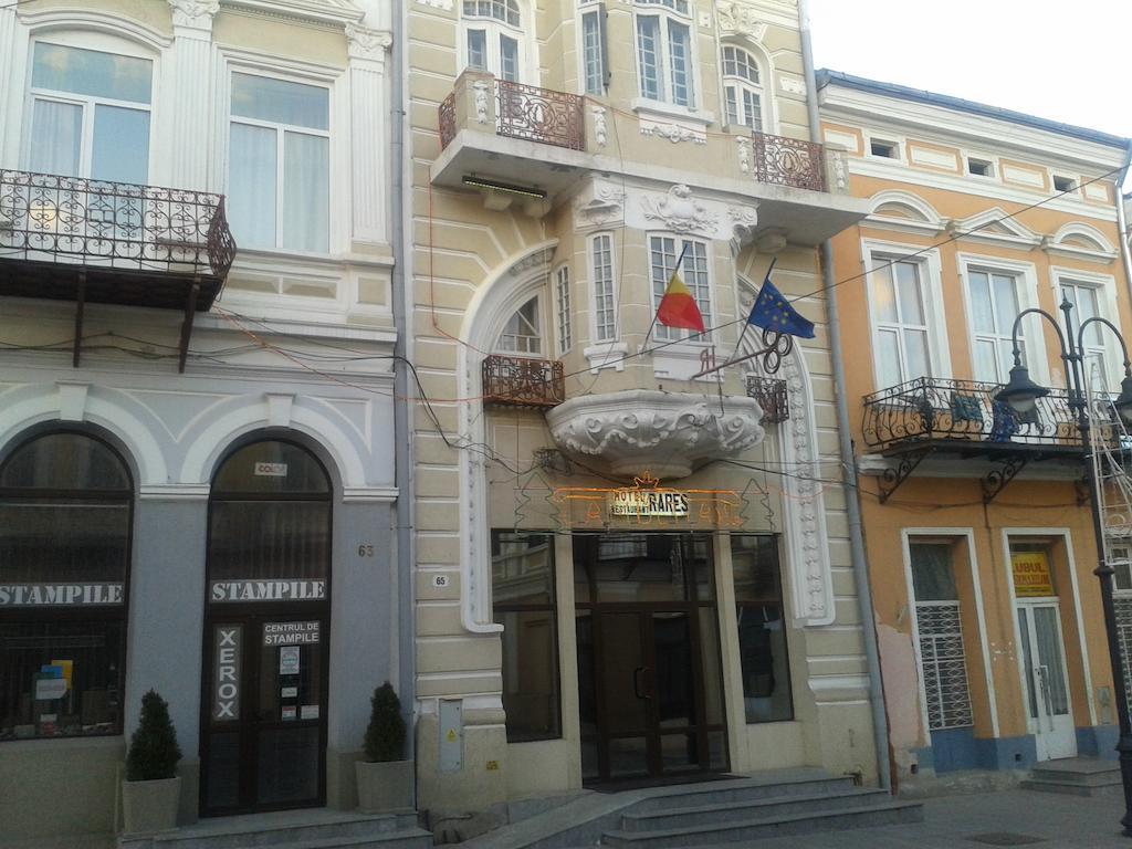 בוטוסאני Hotel Rares מראה חיצוני תמונה